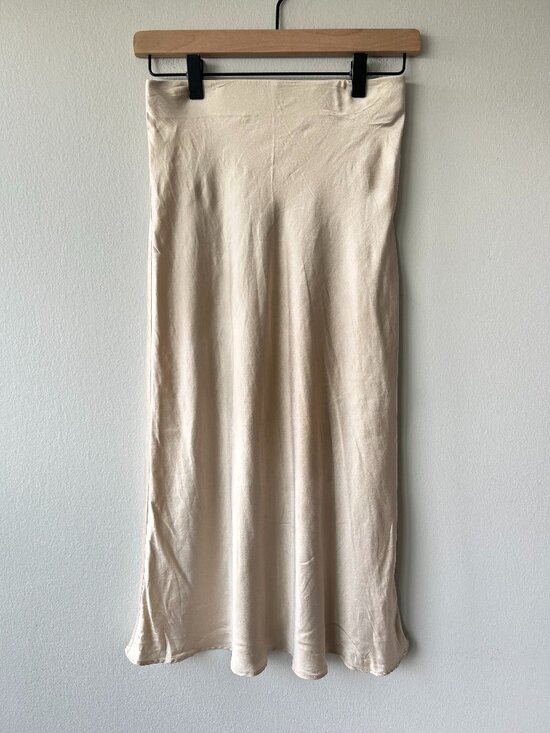 Quince Dresses & Skirts - Quince 100% Silk Washable A-Line Midi Skirt Champagne XS